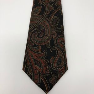Van Heusen 417 New Necktie Mens Paisley Silk